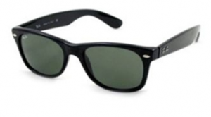RayBan_Wayfarers_blackframe_sunglasses